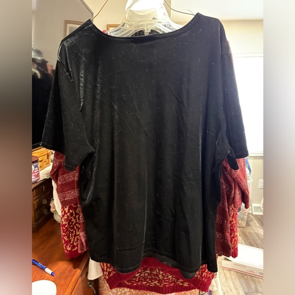 Black sparkle glittery top - Picture 3 of 4